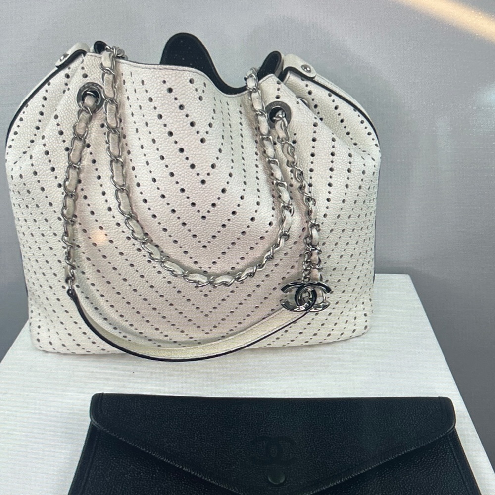 Chanel RARE white perforated Bag PRISTINE